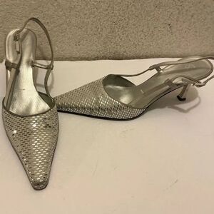St. John Women's Shoes Pumps‎ Heels Sling Back Metallic Silver Italian Size 8.5B